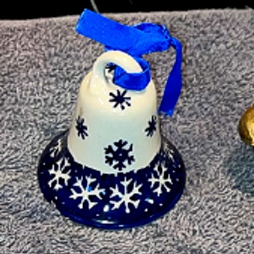 10 glass/ceramic/metal  very special ornaments